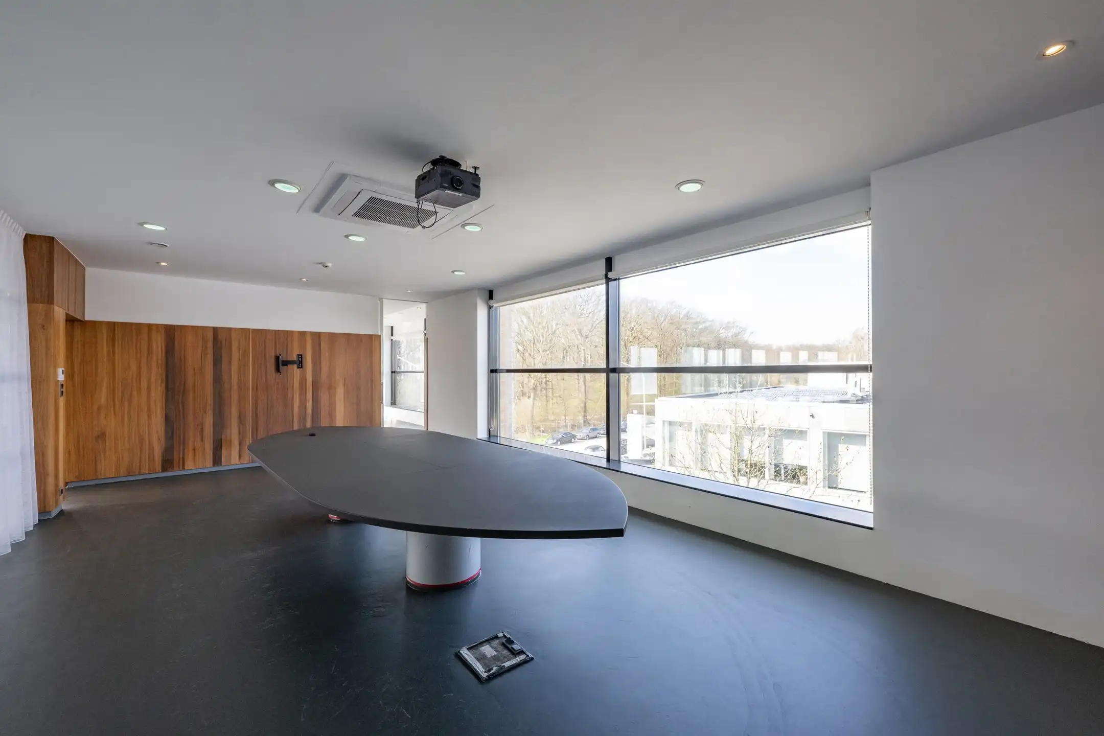 TE HUUR Bedrijfsgebouw te Wilrijk foto 18