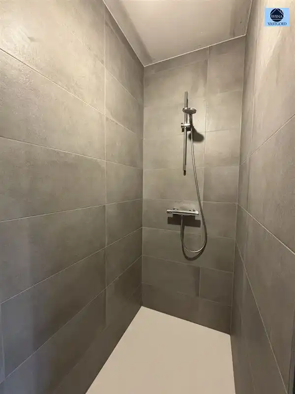 NIEUWBOUWWONING MET 4 SLAAPKAMERS EN GARAGE. foto 12