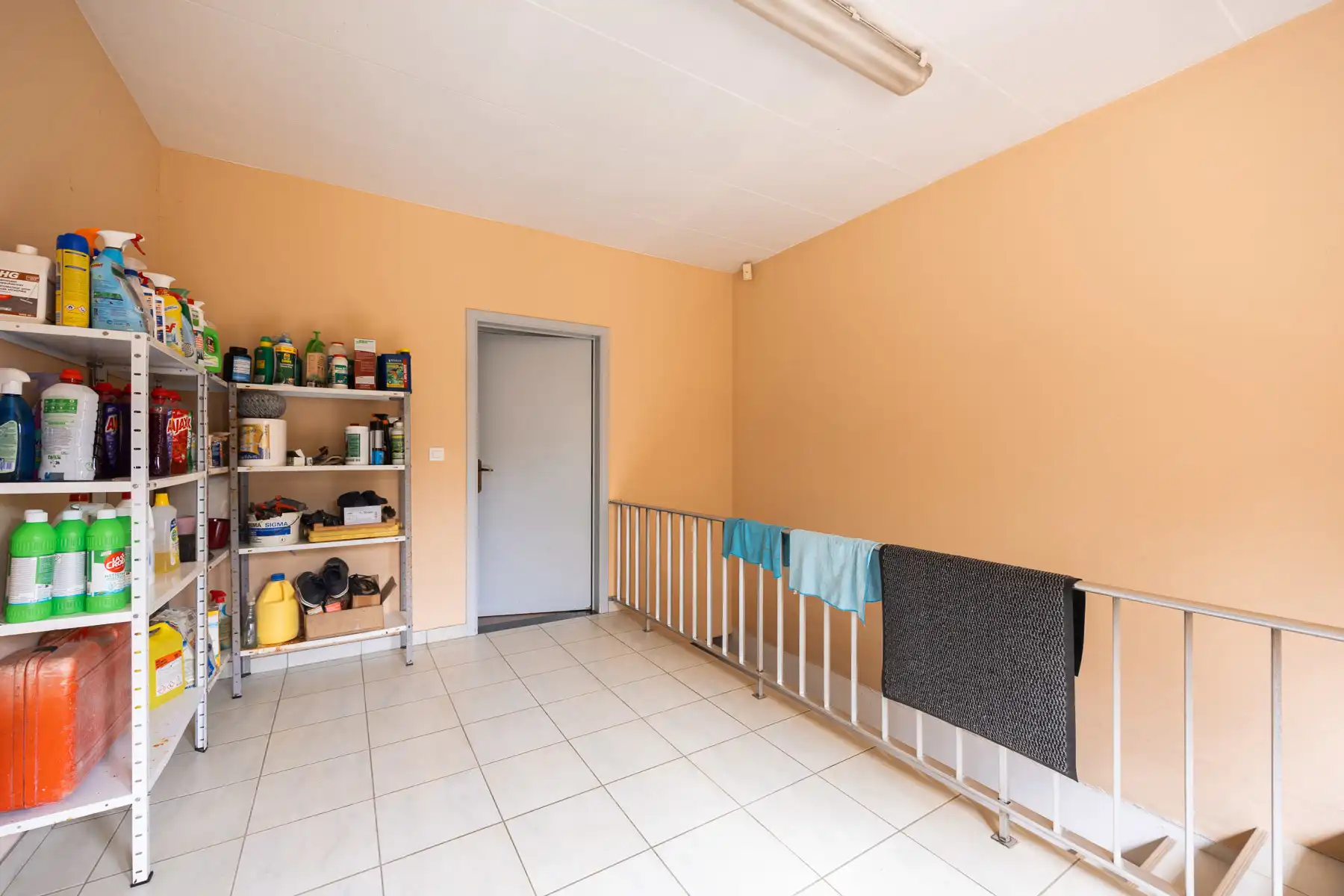 Royaal vrijstaand landhuis in zeer rustige buurt foto 13