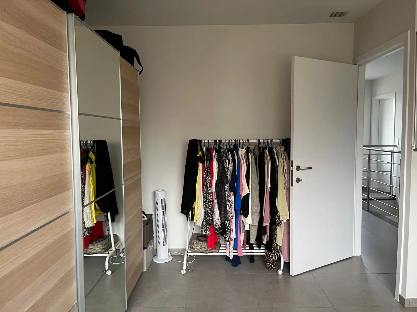 Halfopen woning met 3 slaapkamers en zonnig terras. foto 5