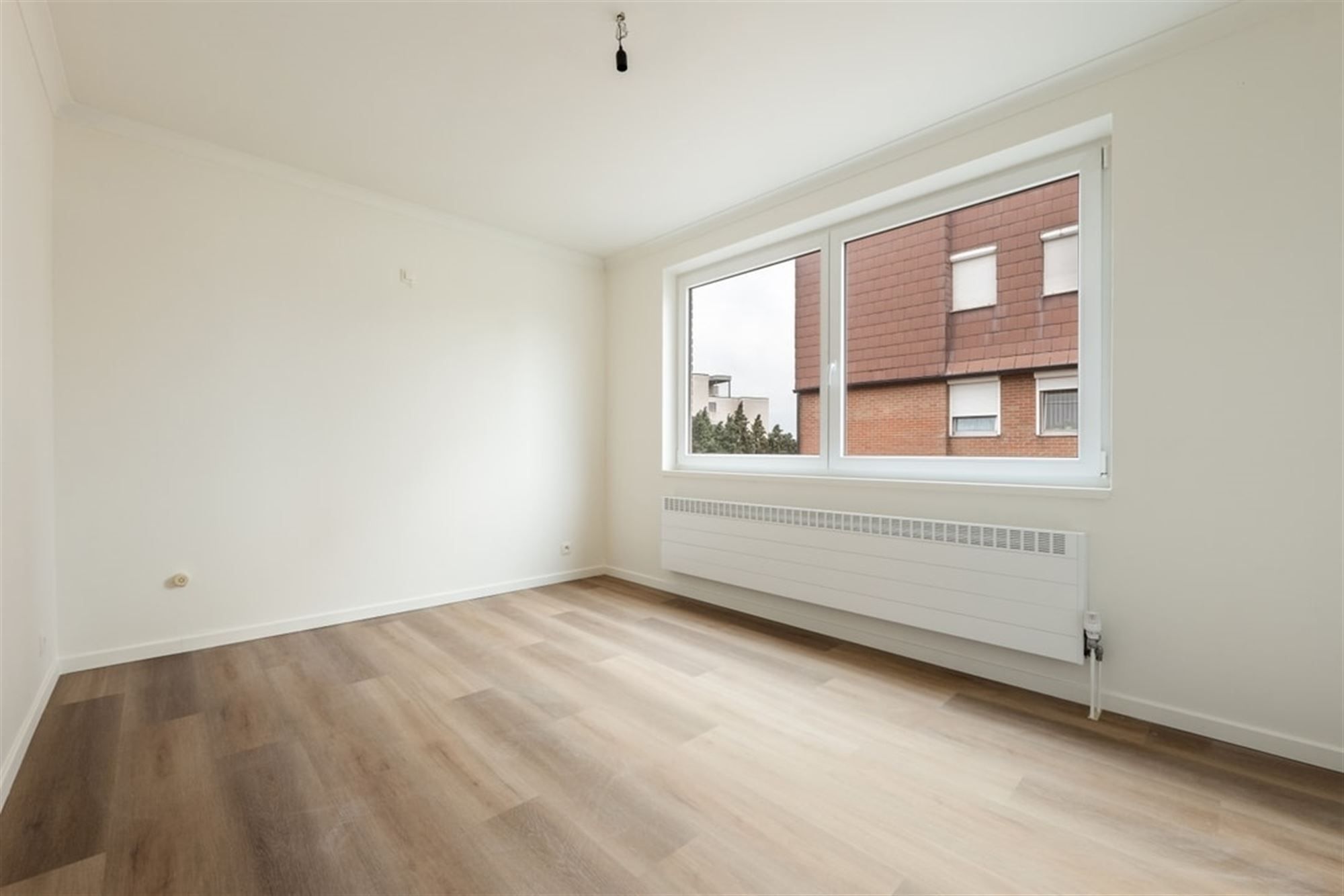 KNAP APPARTEMENT MET 2 SLKS EN PARKEERPLAATS VLAKBIJ HET CENTRUM VAN SINT-TRUIDEN  foto 16