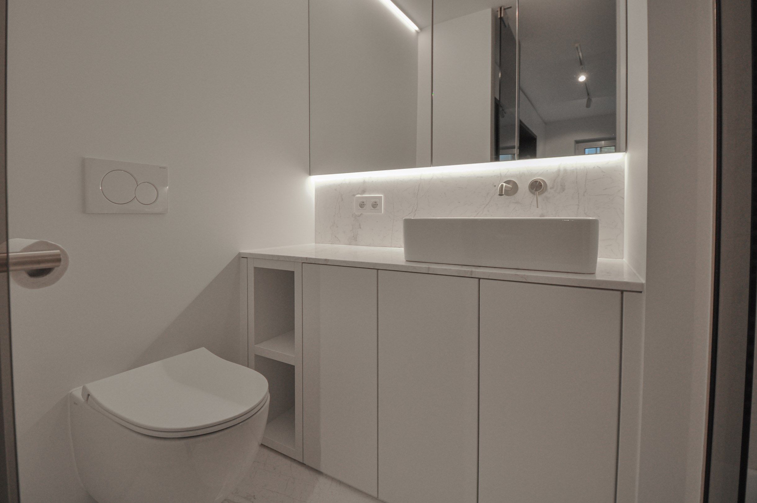 Hoogwaardig volledig gerenoveerd appartement met zijdelings zeezicht en zicht op de Kustlaan. foto 27