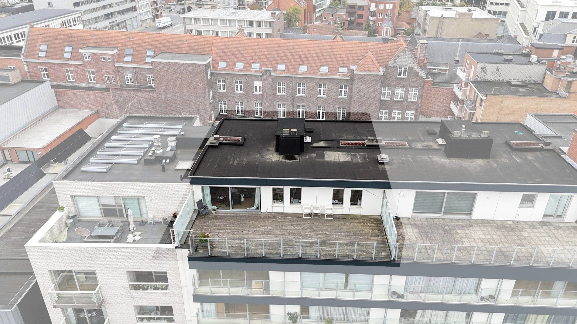 Luxe penthouse (6de verdieping) van 191 m² met 2 terrassen en ondergrondse staanplaats foto 3