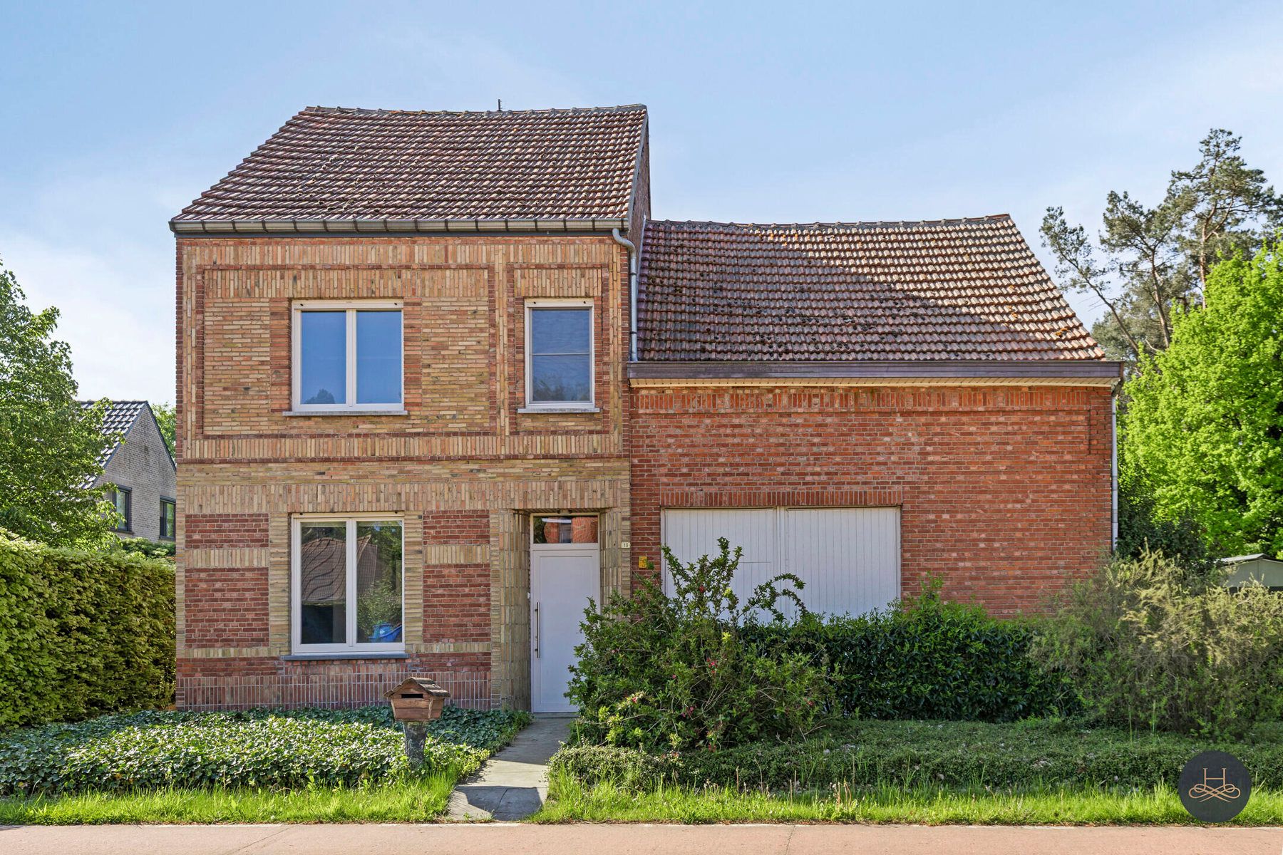 Zuidgericht perceel van 28a65ca met instapklare woning foto 2
