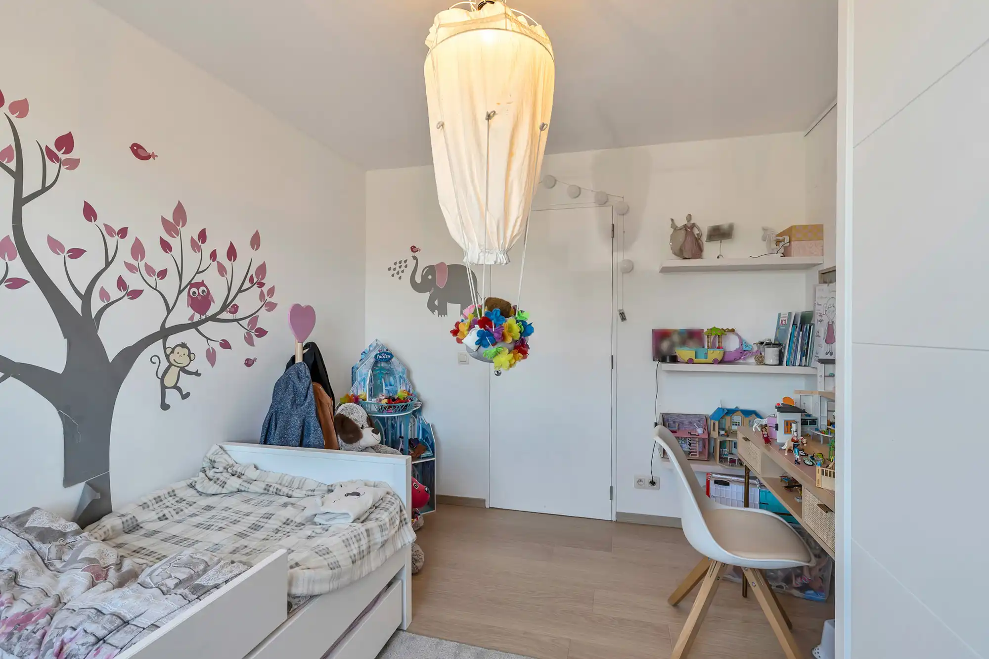 Moderne, instapklare en energiezuinige halfopen bebouwing foto 15