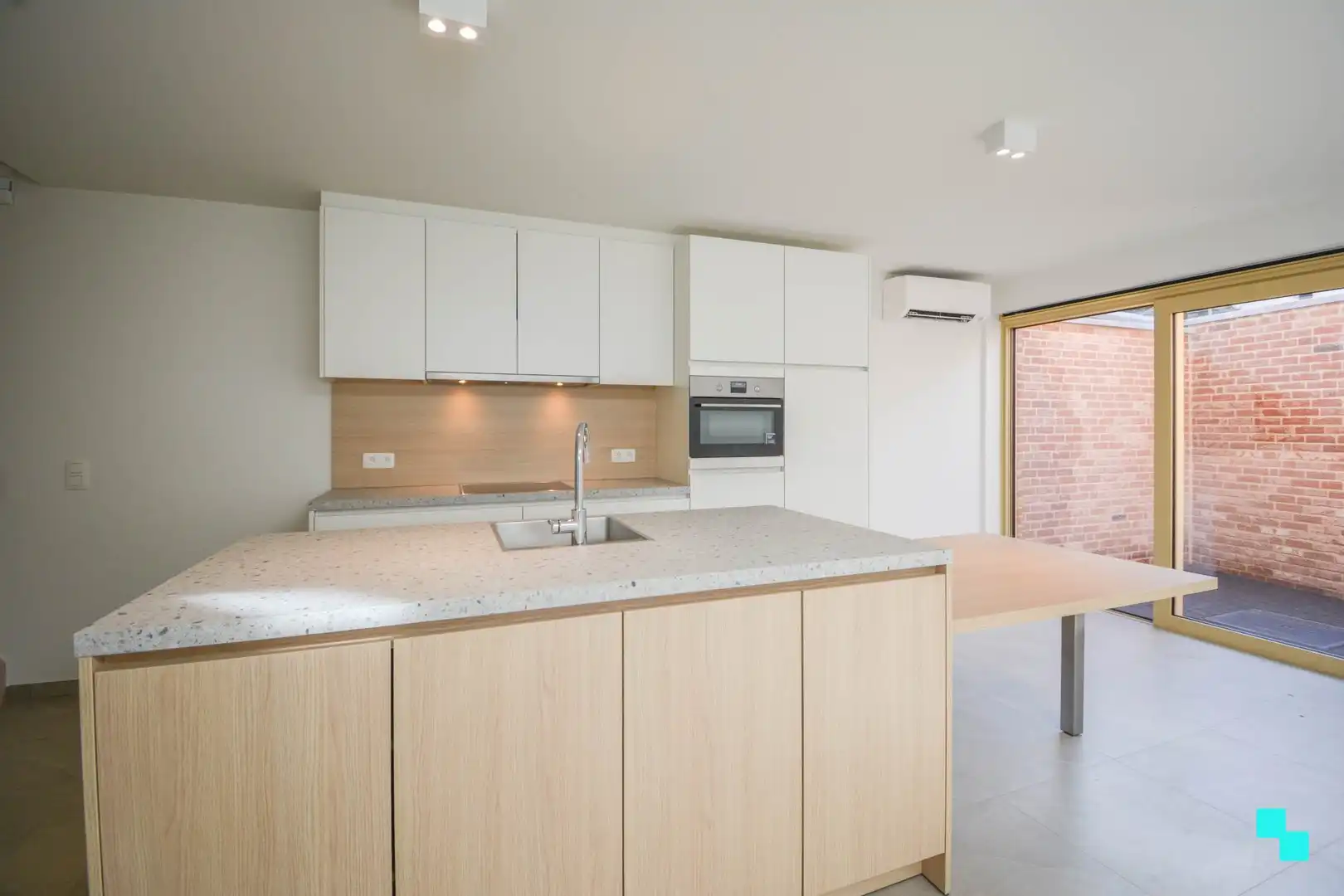 Stijlvolle hernieuwbouwwoning (BEN) met 2 slaapkamers - stadscentrum foto 8