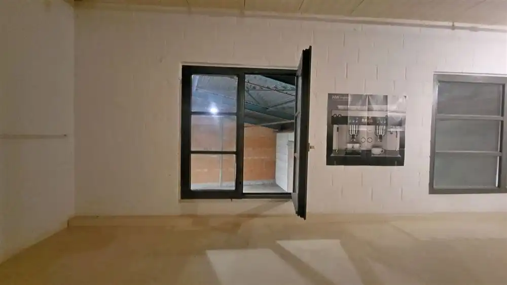 Opslag + kantoor + parking te Deurne foto 10