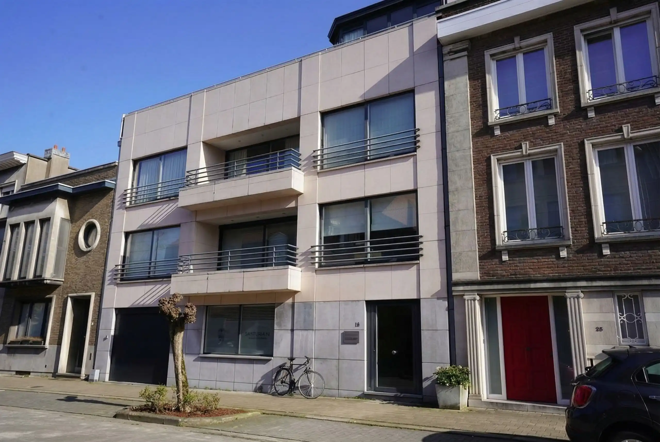 Elegant dakappartement met groot terras en garage! foto {{pictureIndex}}