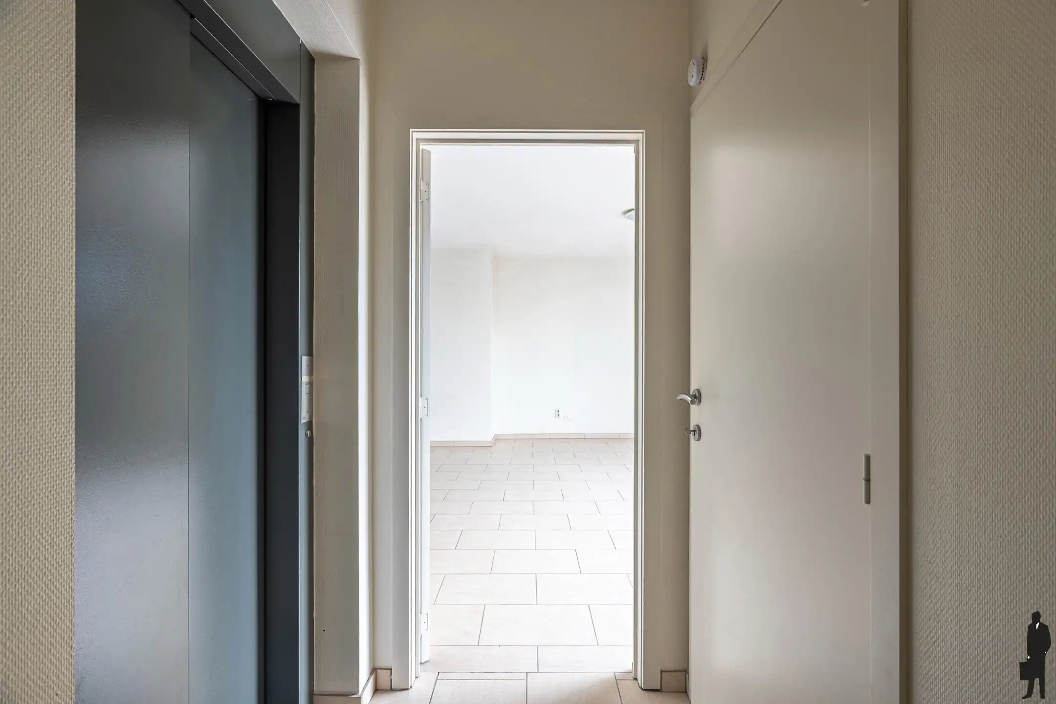 Ruim dakappartement van 130 m² met 50 m² terras en parking foto 4
