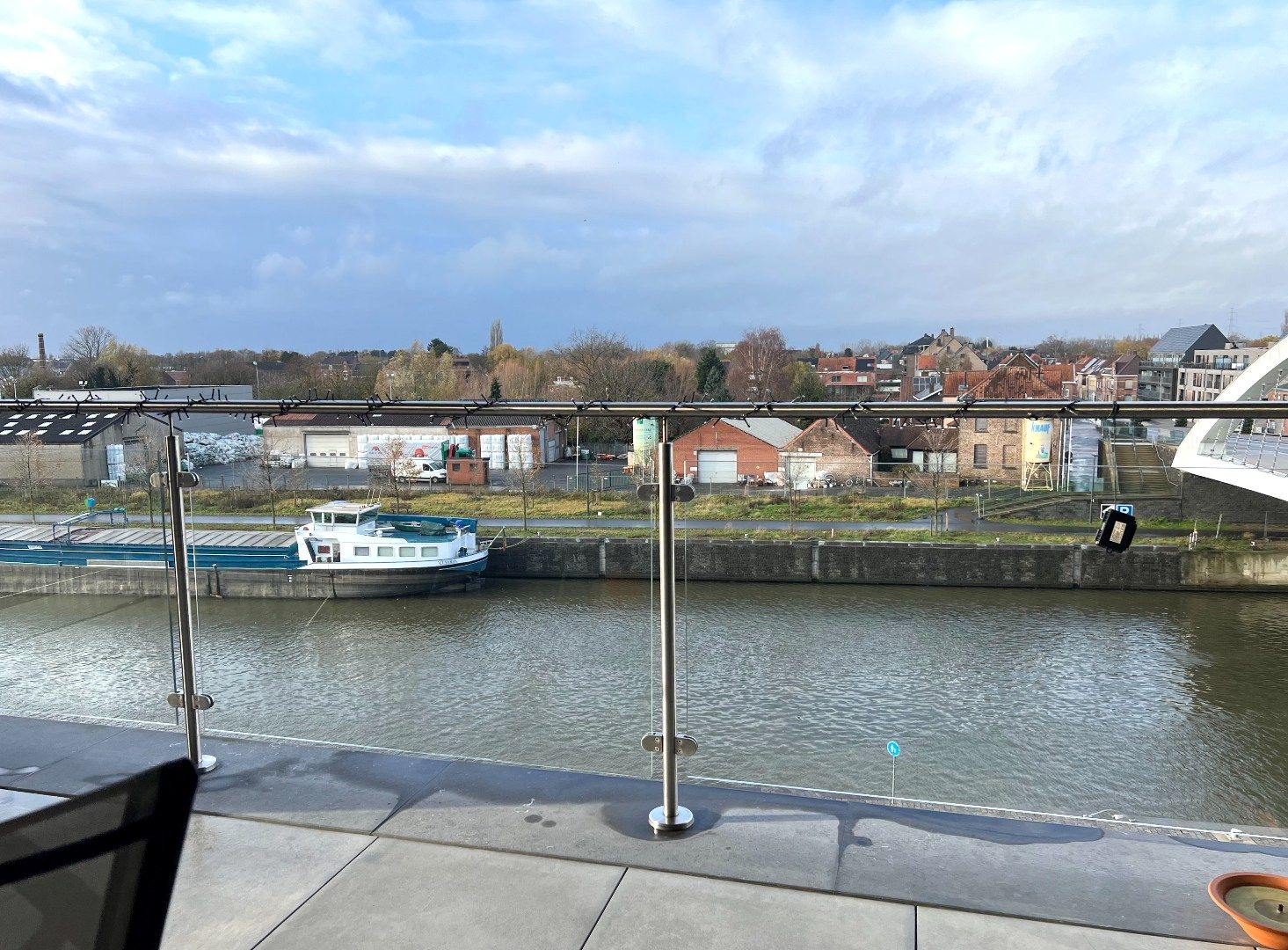 Te huur: Ruim en lichtrijk appartement met garage – Harelbeke foto 4