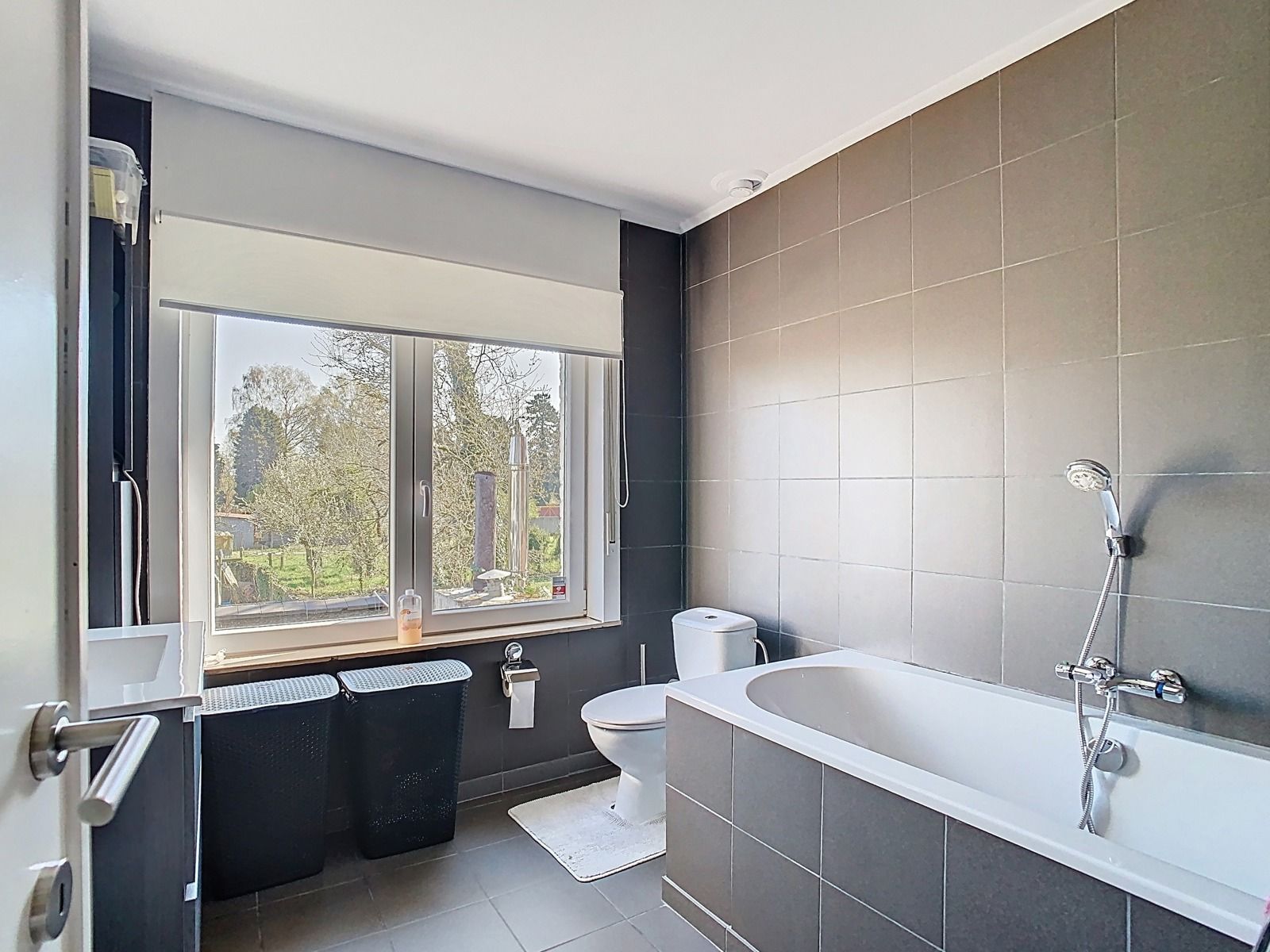 Woning met 3 SLPK, Ruime Garage én Tuin, op een Toplocatie! foto 16