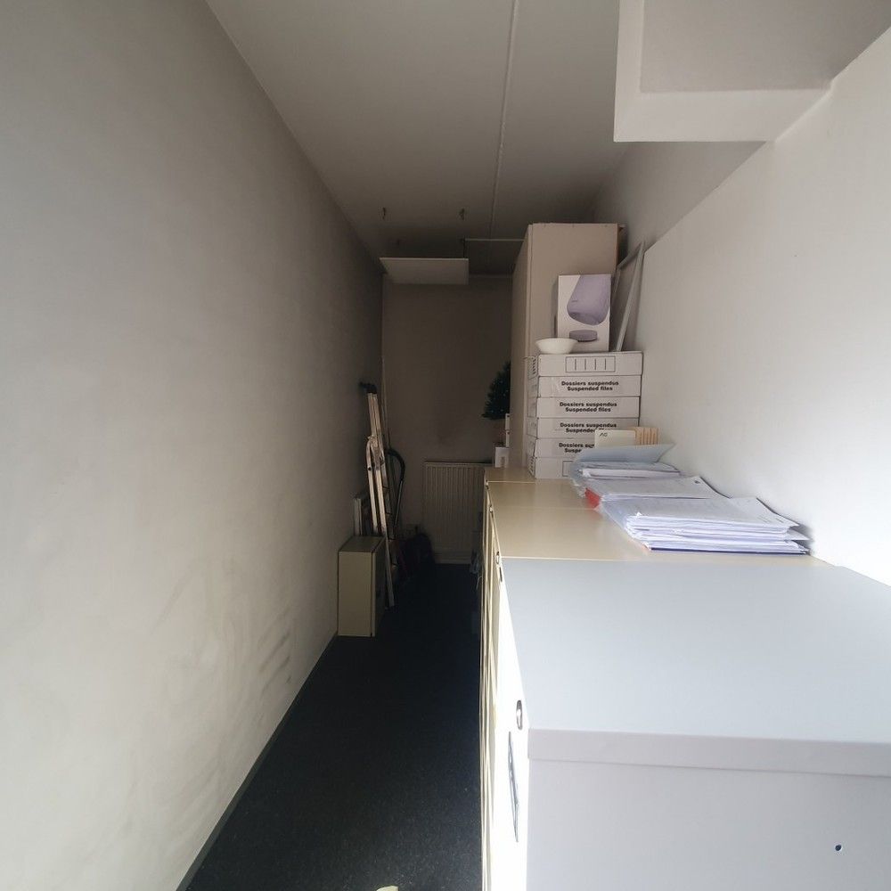Handelspand met goede zichtbaarheid in het centrum van Neerpelt foto 11