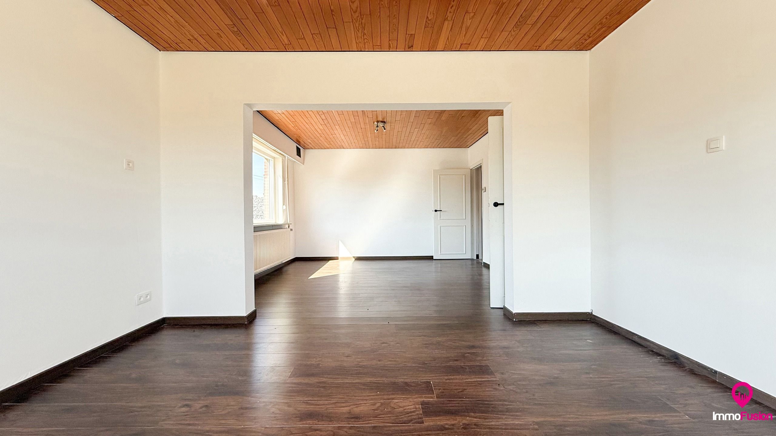 Charmante woning met 3 slaapkamers en ruime tuin! foto 4