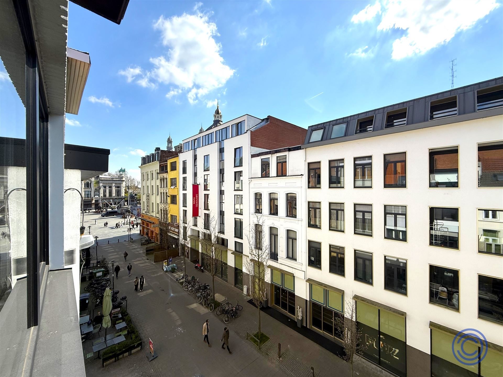 Vergund en instapklaar pand met handelspand en 3 studio's voor Airbnb! foto 4