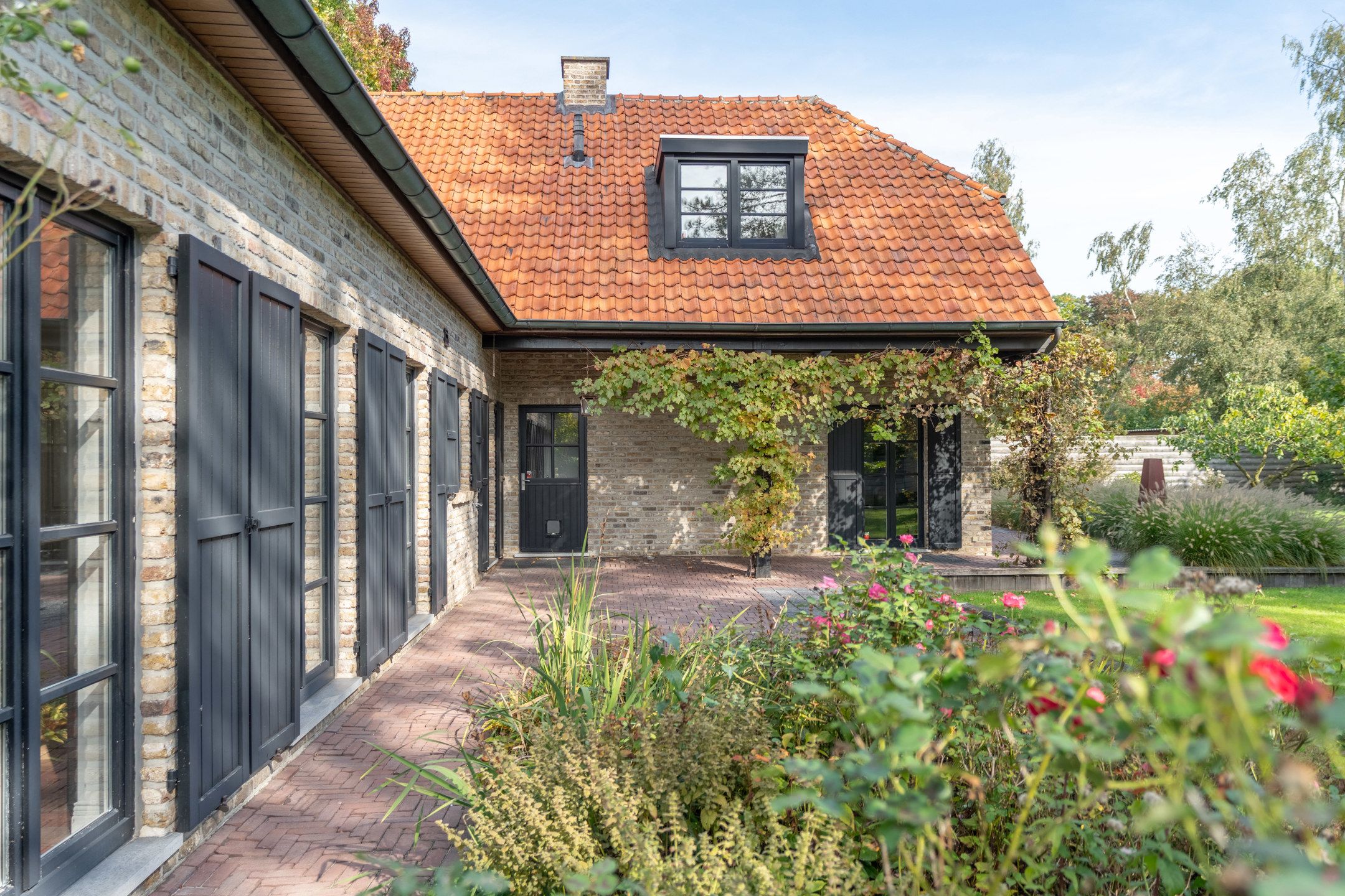 Prachtige villa met  residentiële ligging op 1.754 m² foto 48