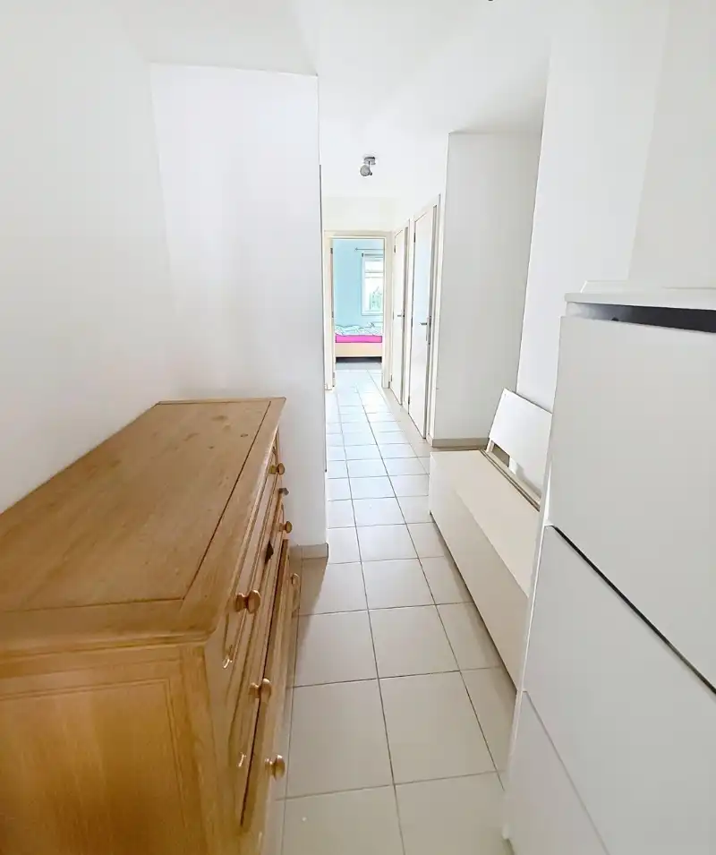 Gelijkvloers appartement met 2 slaapkamers en tuin foto 5