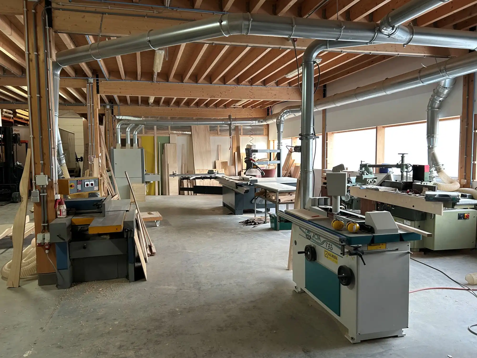 Multifunctioneel bedrijfsgebouw met een oppervlakte van 1510 m² gelegen op Kamp C, Provinciaal Centrum Duurzaam Bouwen en Wonen te Westerlo. foto 13