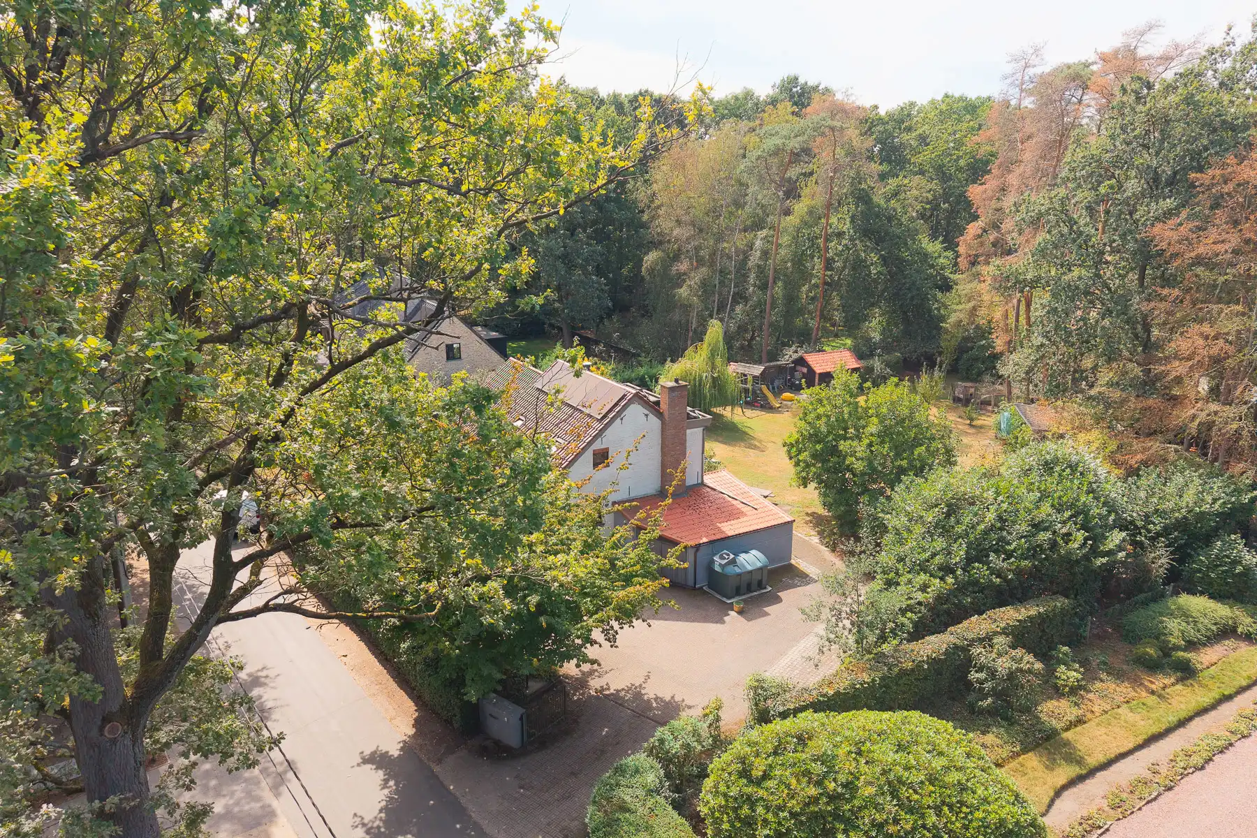 Mooie, gezellige woning met zonnige tuin op een toplocatie foto 29