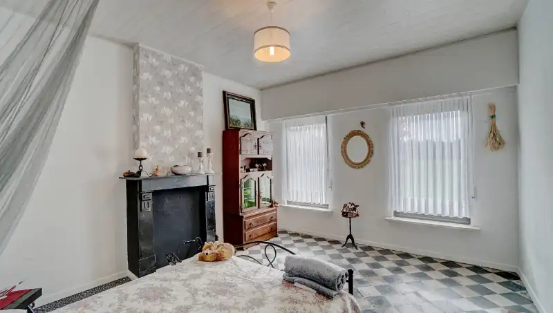 Hoeve van 300m² op 1 hectare 77 met achterliggende weiden foto 19