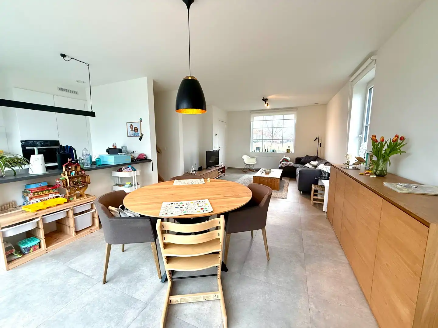 Zeer recente, instapklare woning met 3 slaapkamers en tuin foto 7