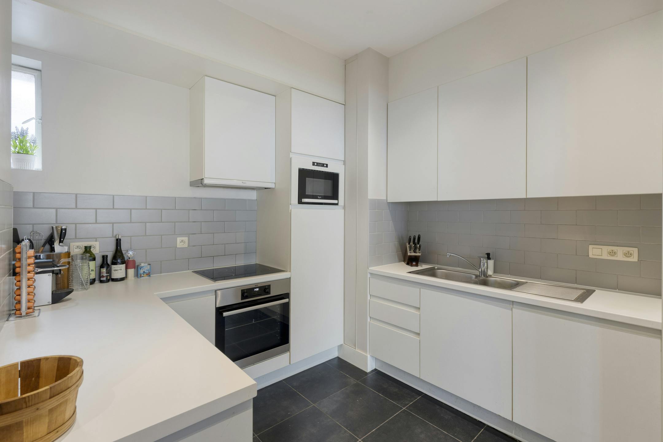 Patrimoniumvennootschap met handelspand en 2 appartementen foto 14