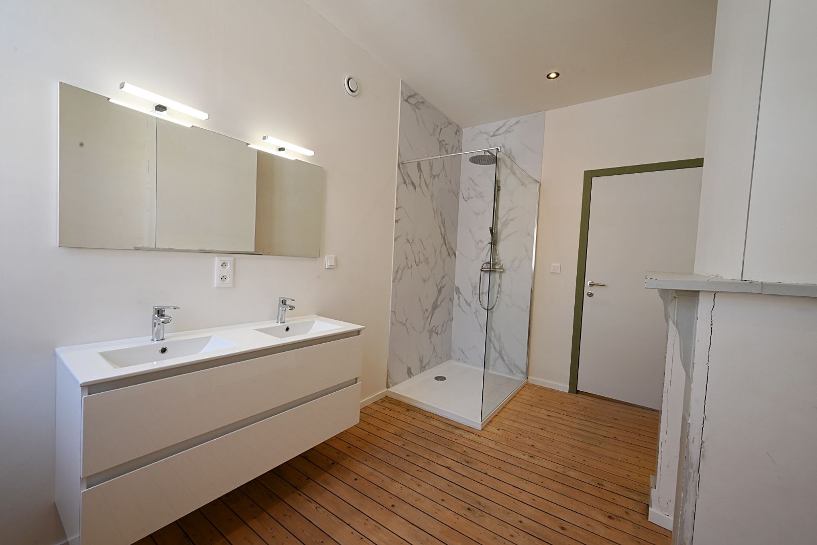 Gerenoveerde woning met 3 slaapkamers foto 9