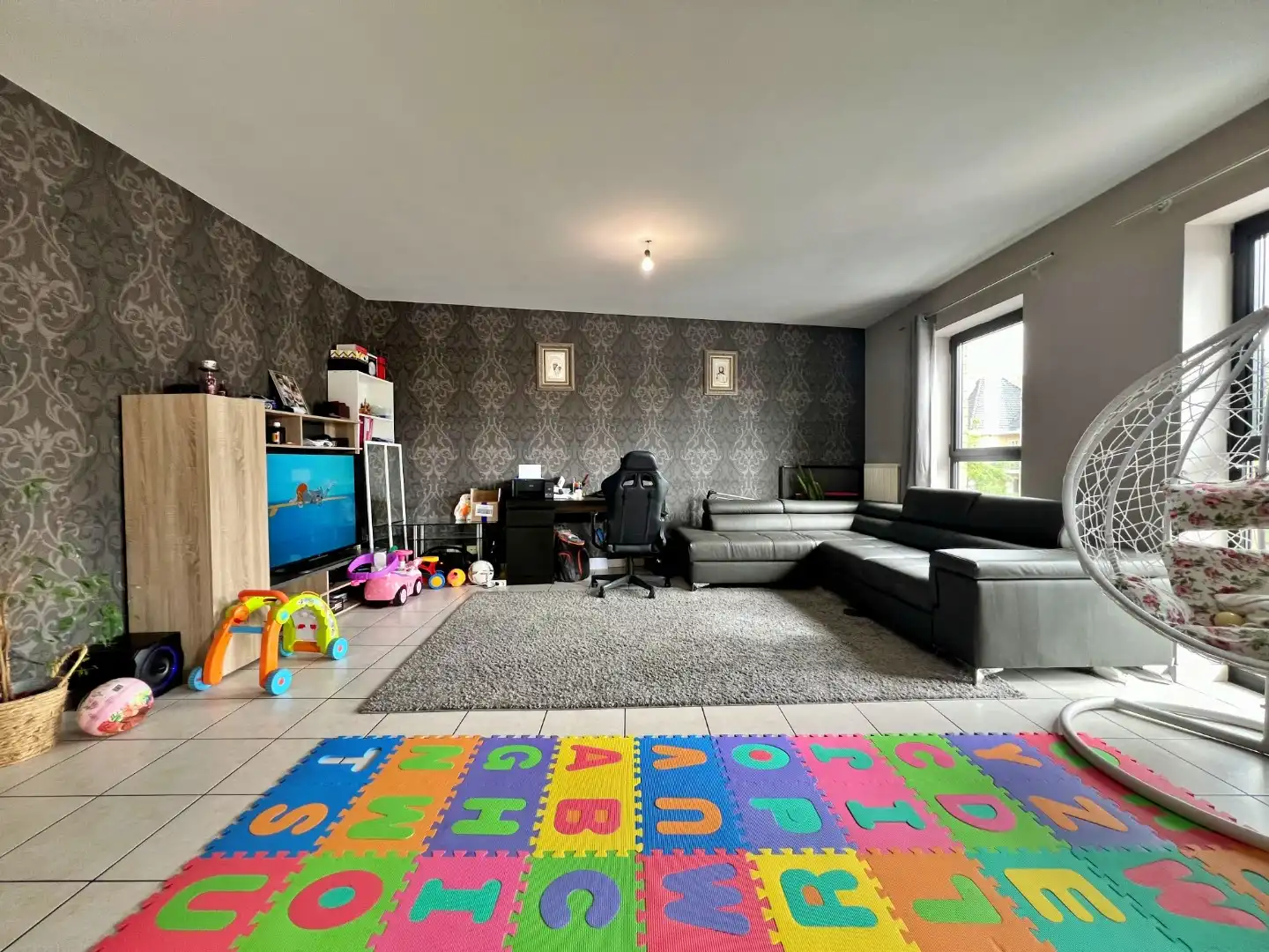 Lichtrijk appartement met garage in centrum Eeklo foto 3