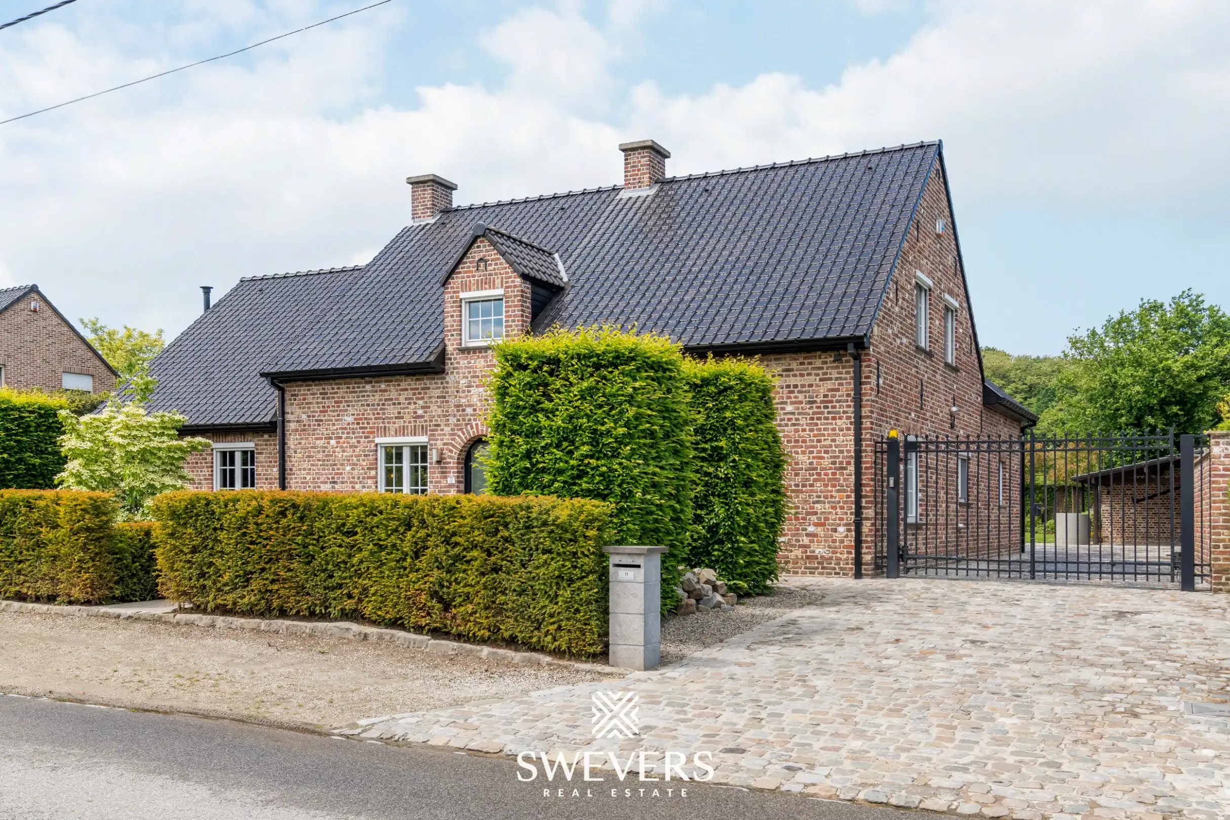 Ruime villa met 4 slaapkamers en prachtige tuin op 10a 49ca foto 34