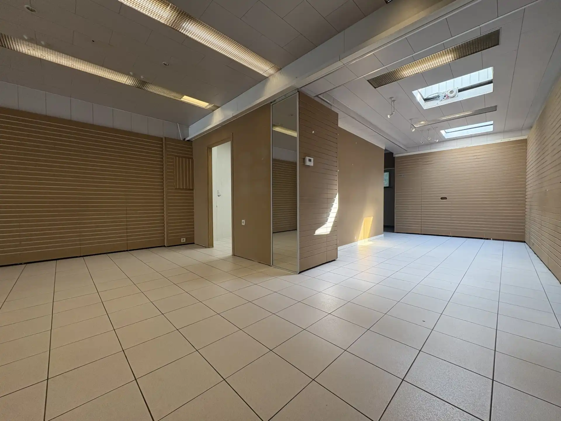 Commerciële ruimte te huur foto 7