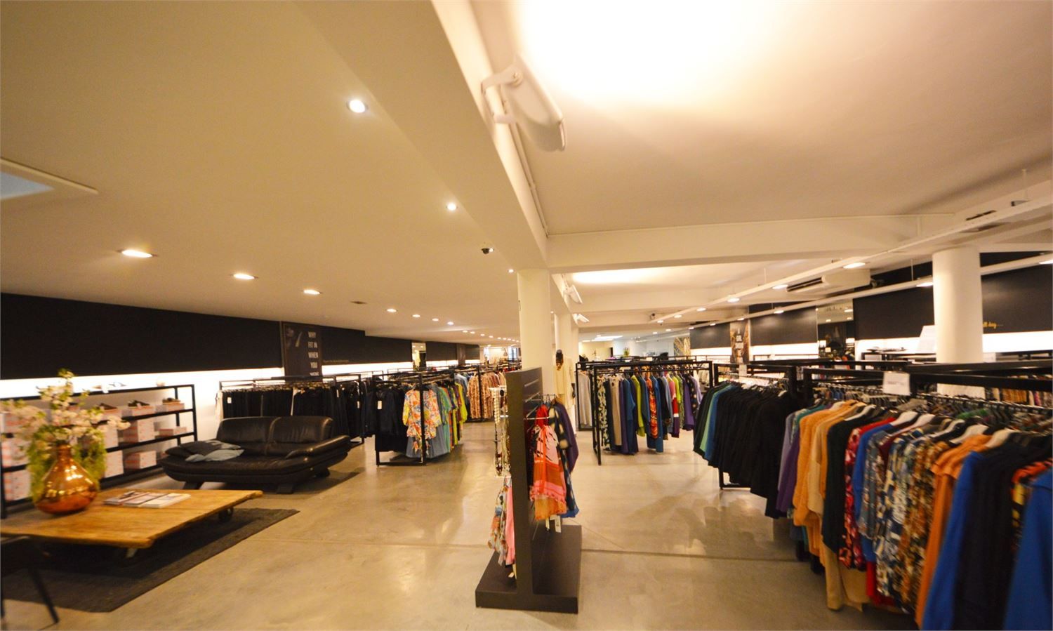 UNIEKE COMMERCIËLE OPP. 630 M2 MET PARKING NAAST ZEEMAN EN MULTIPHARMA foto 11