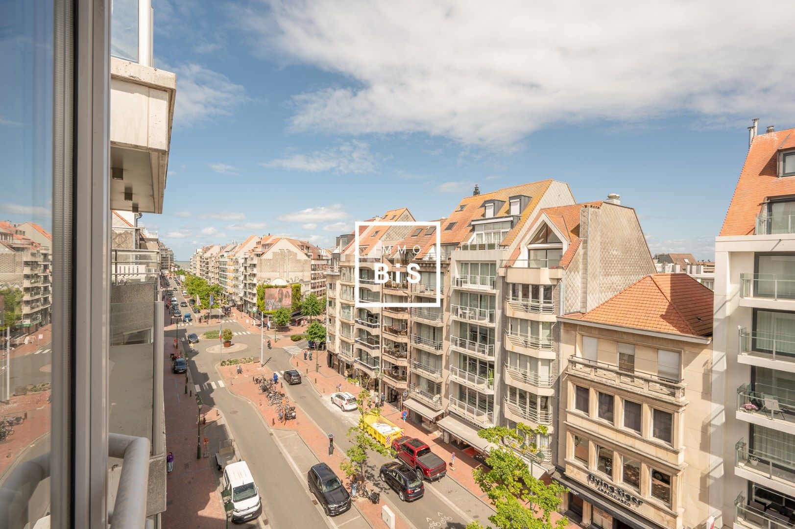 Luxueus gerenoveerd appartement centraal gelegen op enkele stappen van de zeedijk foto 3