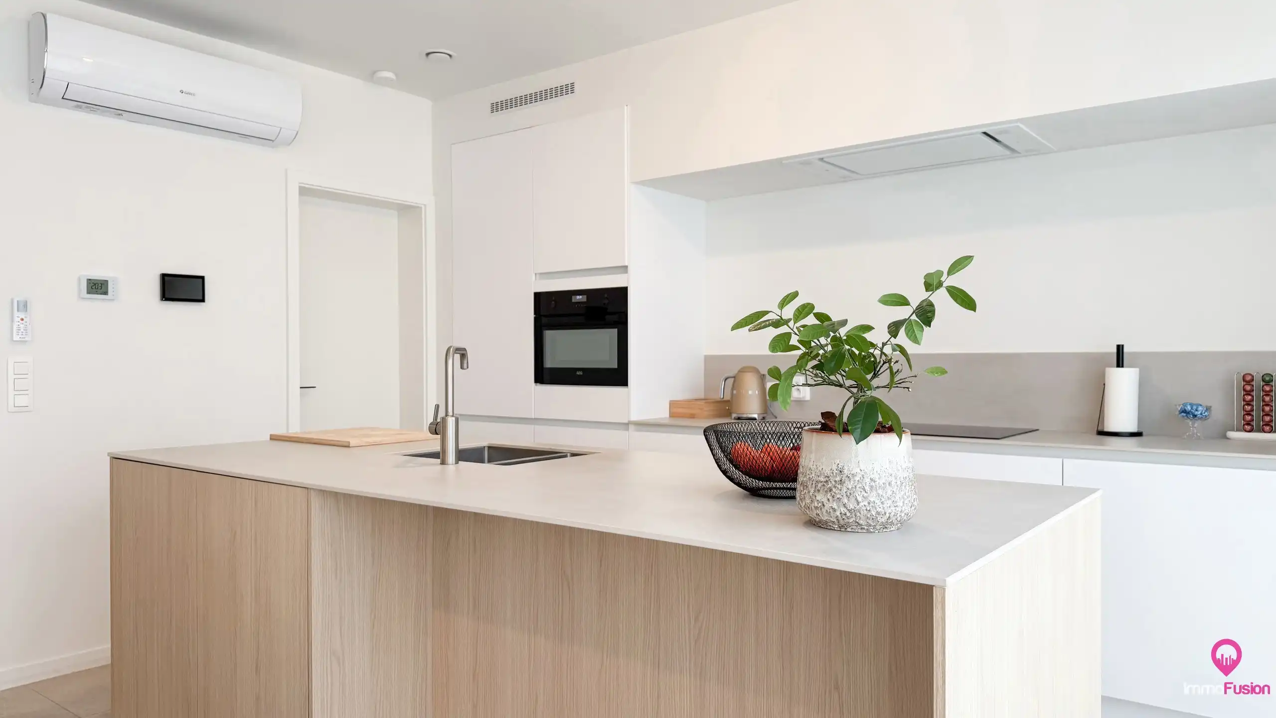 Stijlvolle nieuwbouwwoning met diepe tuin + vloerverwarming! foto 12