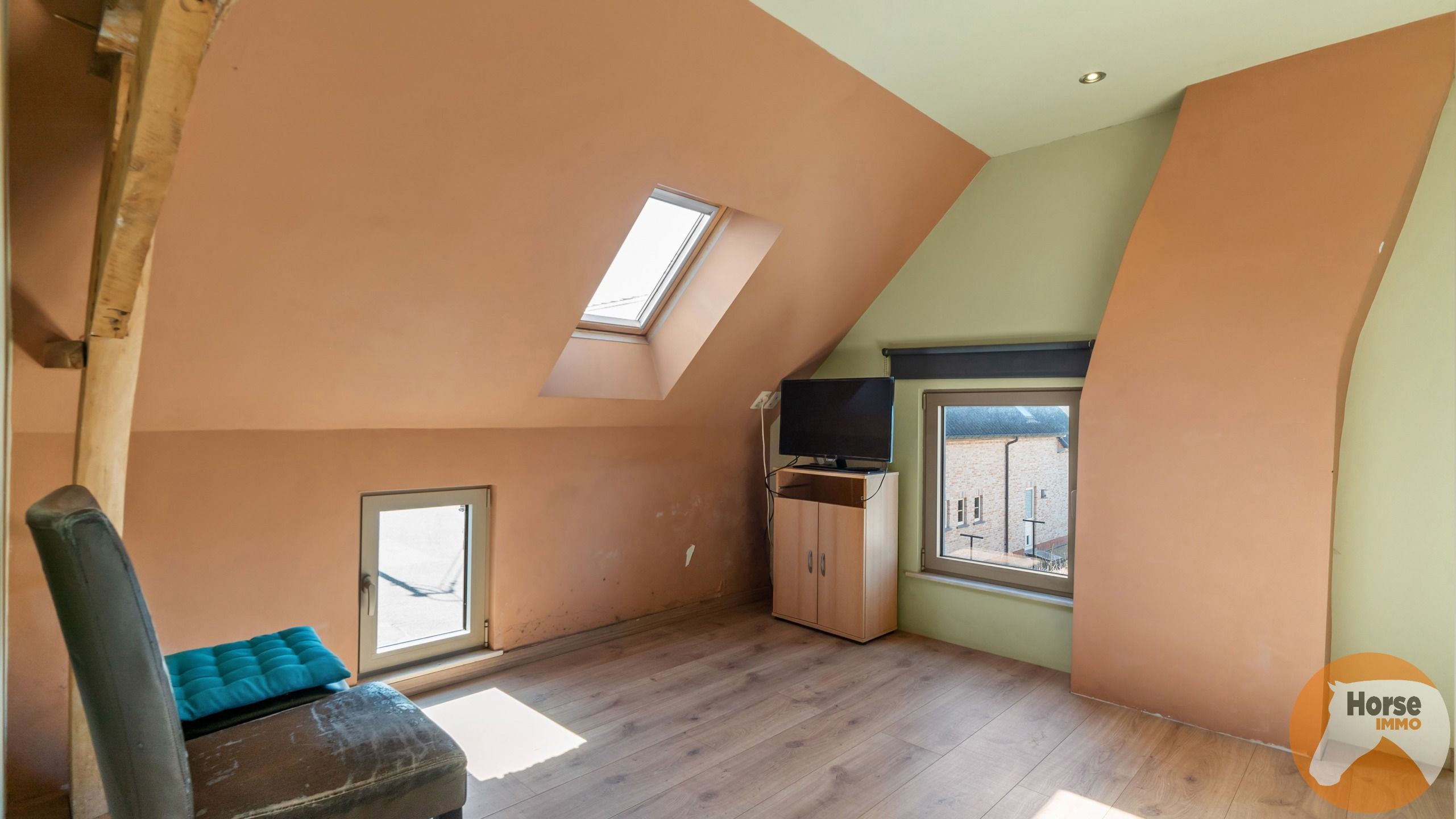 ZWALM - Hoeve met stallen en weides op +/-1,5HA foto 12