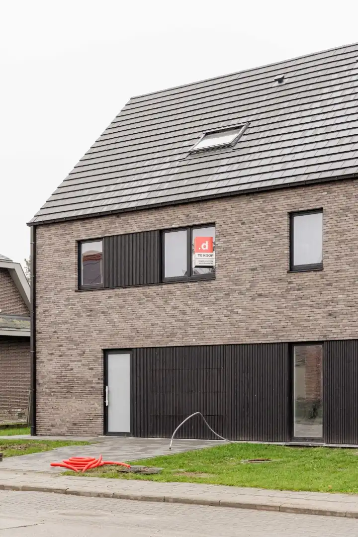 Energiezuinige halfopen bebouwing met ruime tuin foto 11