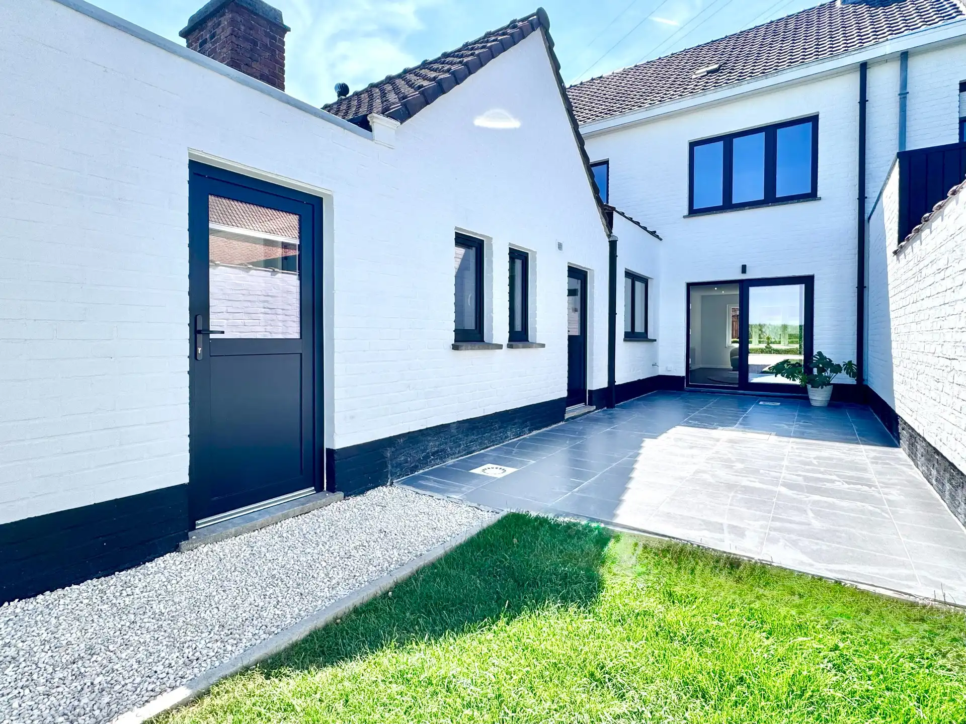 WONING | TUIN | 3 KAMERS | GARAGE MET UITWEG foto 4