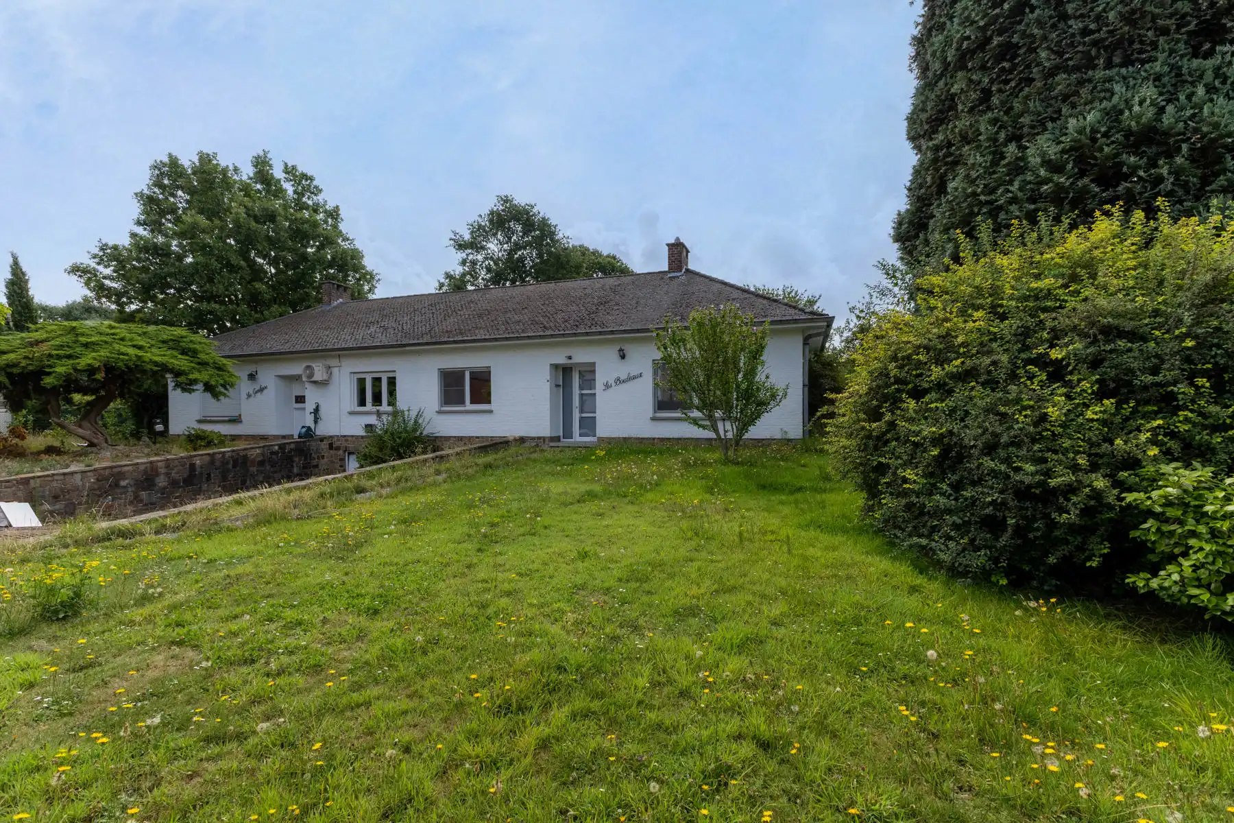 Gunstig en rustig gelegen woning met leuke tuin  foto {{pictureIndex}}