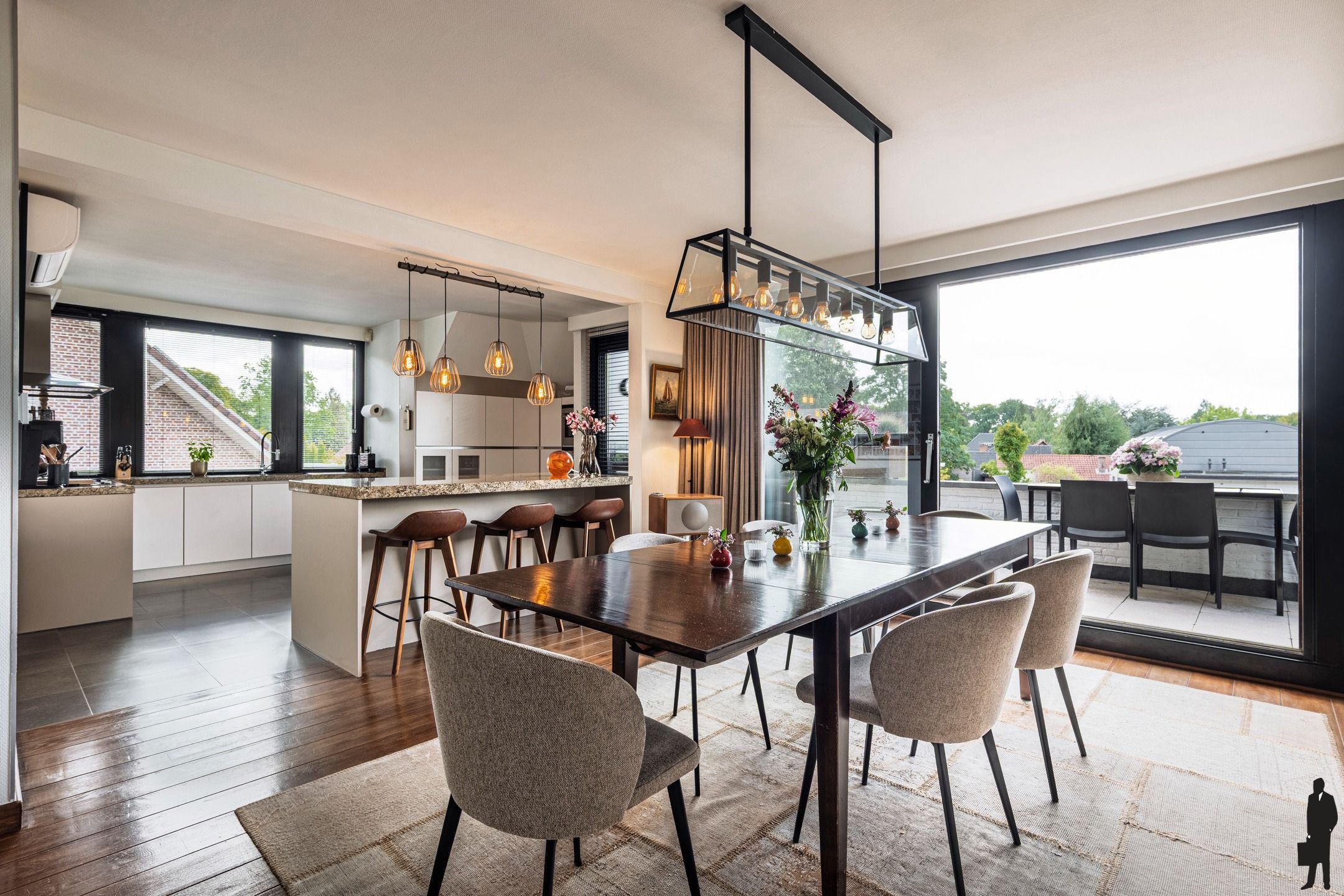 Instapklaar duplexappartement in centrum ‘s Gravenwezel foto 2