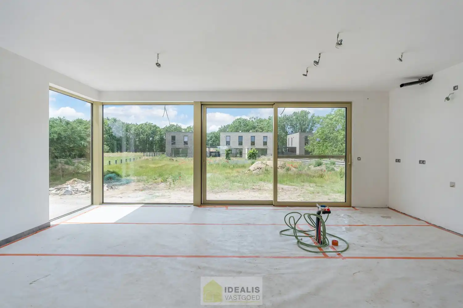 Schitterend volledig vernieuwde woning met 3 ruime slaapkamers foto 19