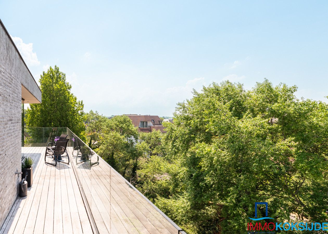 Exclusief penthouse met 2 slaapkamers en ruim terras in moderne residentie foto 18