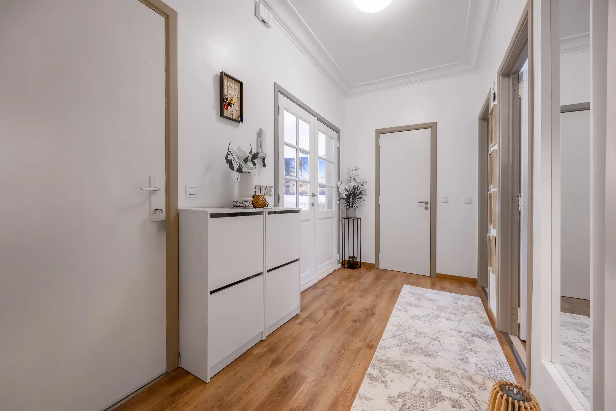 Zeer mooi gelijkvloers appartement met 2 slpk, tuin en grote garage foto 8