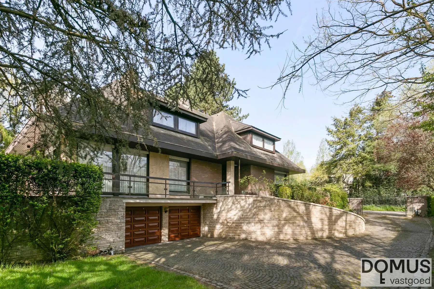 Statige villa met tijdloze architectuur op topligging  foto 2