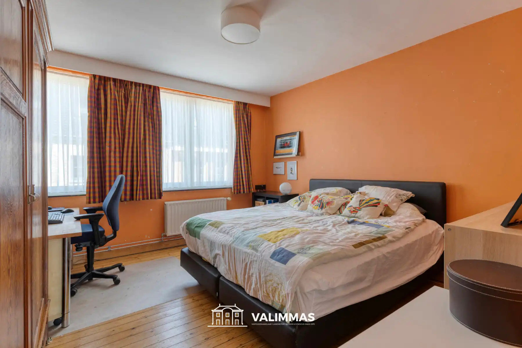 Zeer ruime woning met praktijkruimte, garage & tuin... foto 18