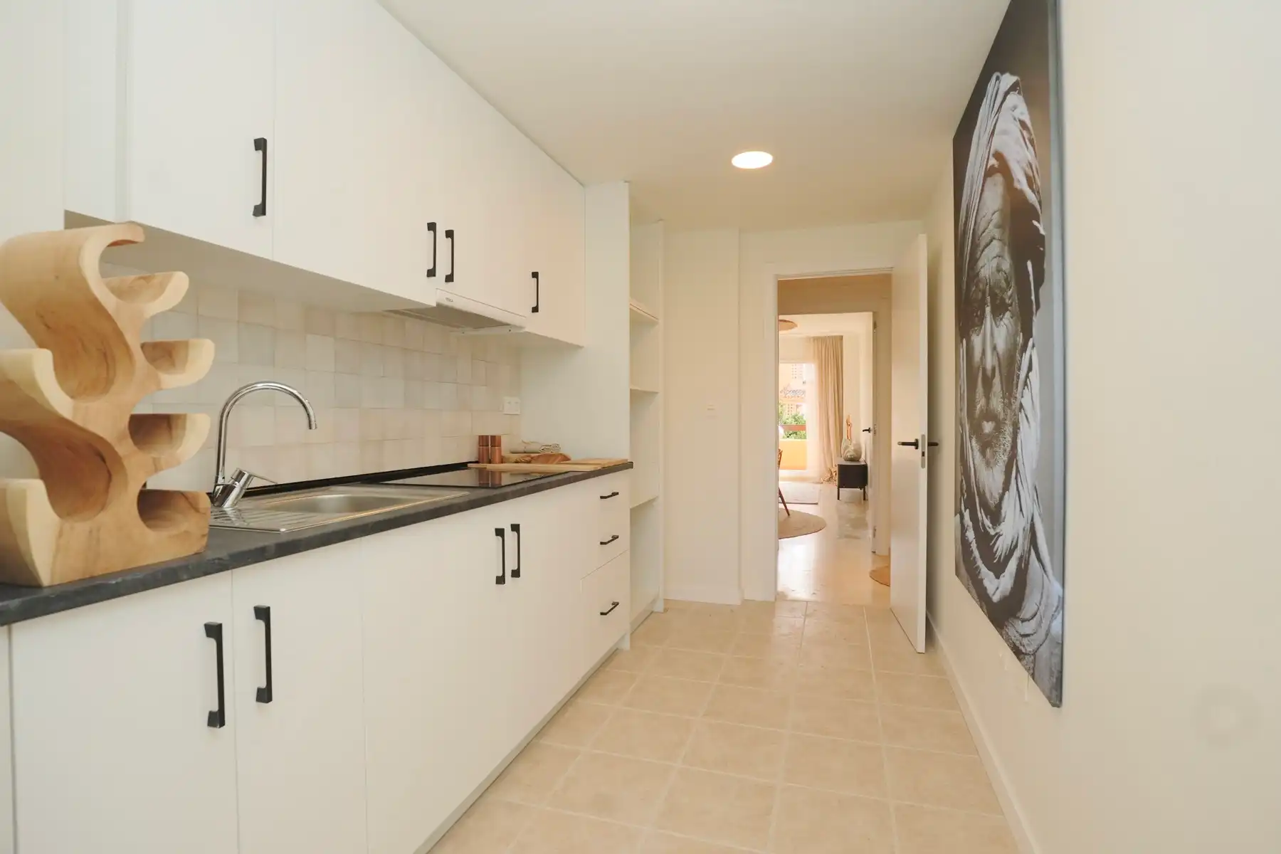 Bemeubeld appartement met parking en berging - uniek aanbod!  foto 22