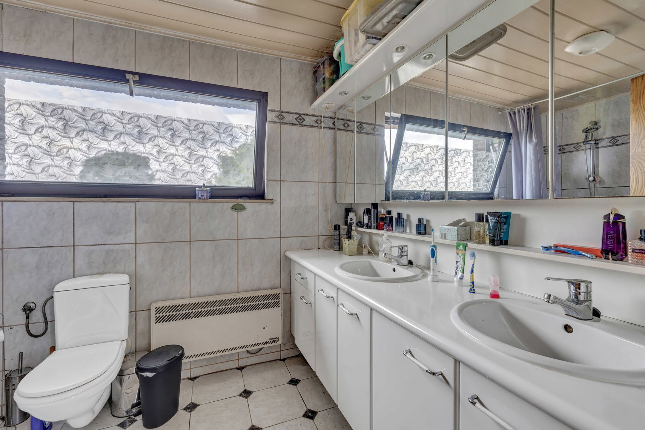 Handelswoning met ruime garage  foto 15