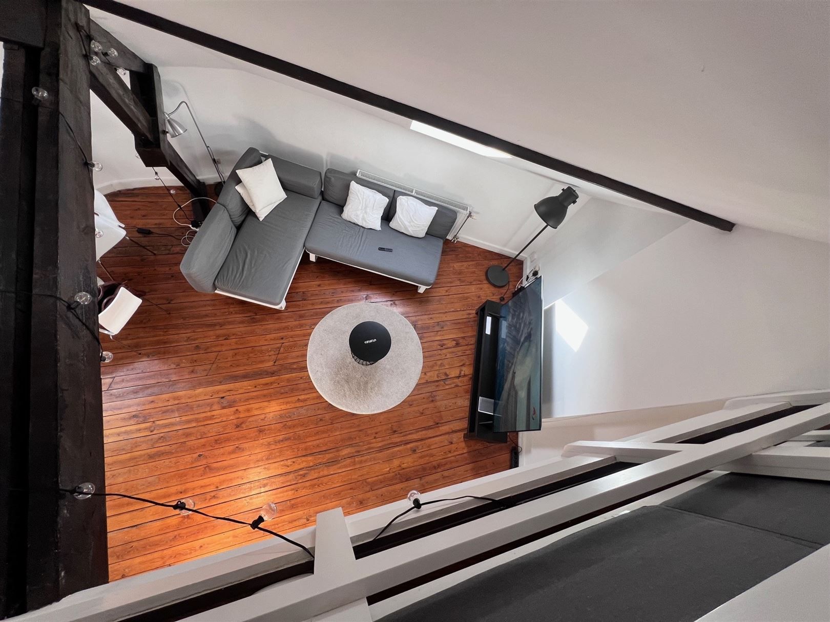 Gemeubeld duplex appartement met 2 slaapkamers in Zurenborg! foto 4