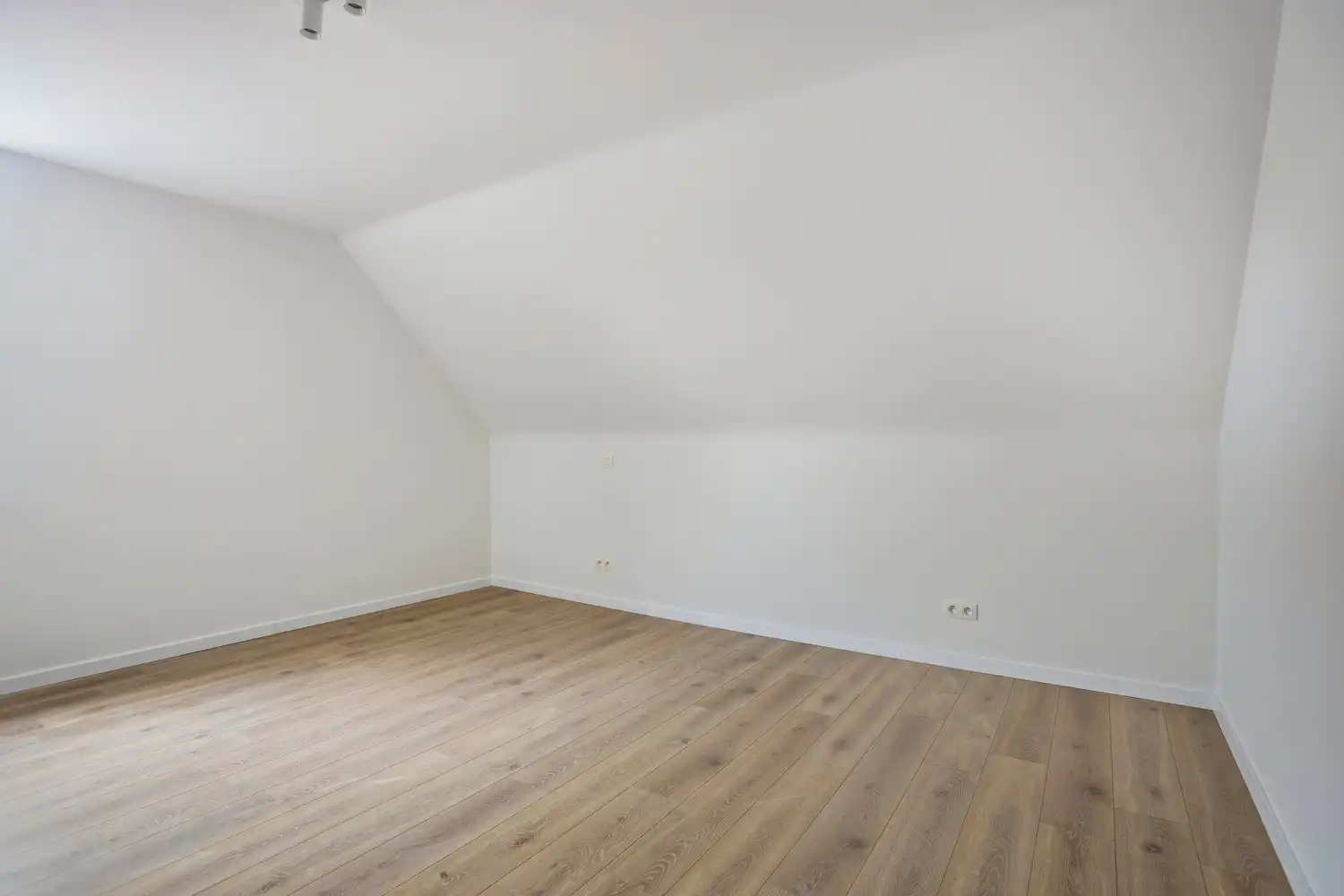 INSTAPKLARE EN ENERGIEZUINIGE NIEUWBOUWWONING MET LANDELIJKE CHARME! foto 40