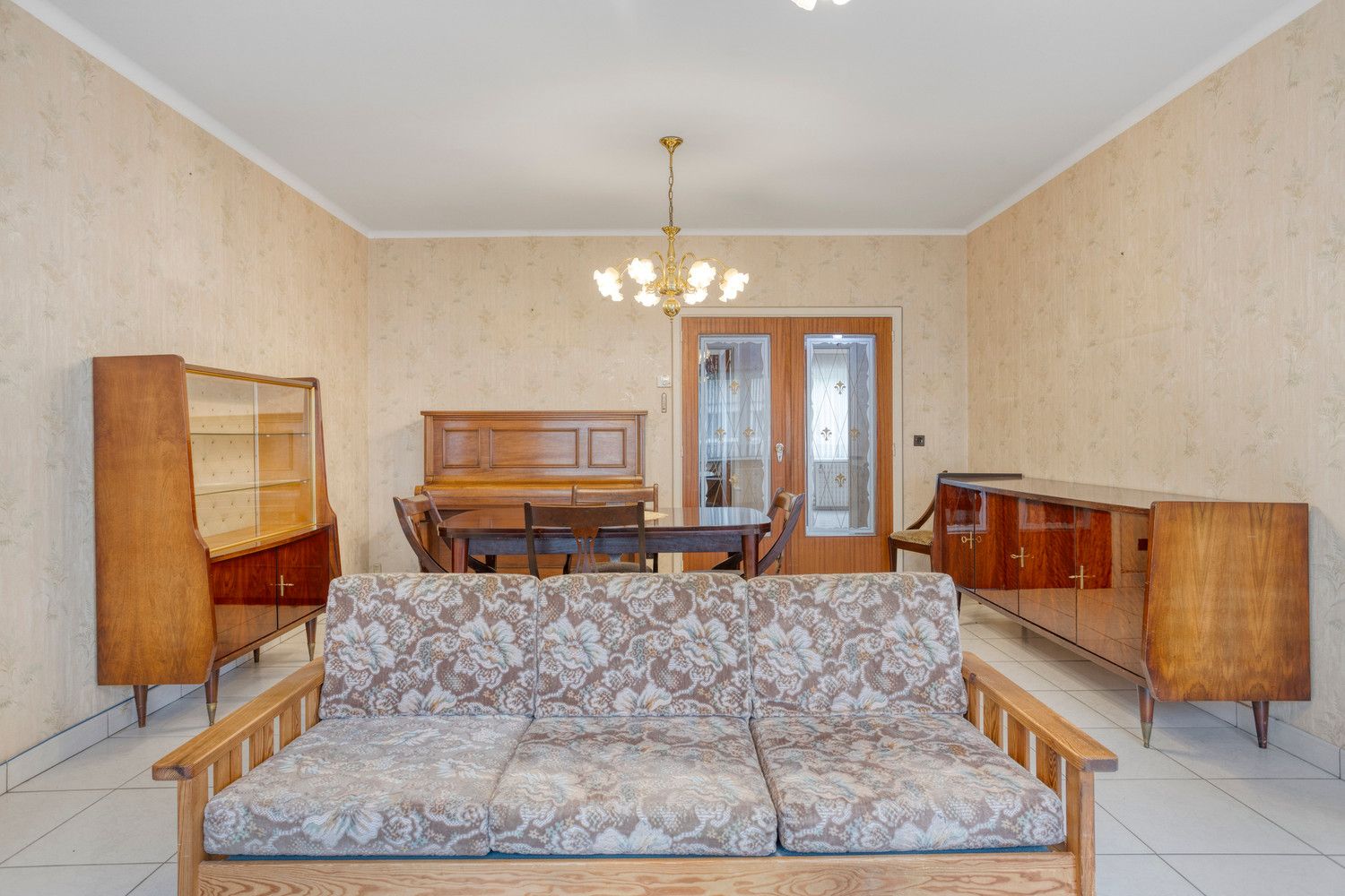 Te renoveren gelijkvloers appartement met 2 slaapkamers en tuin! foto 10