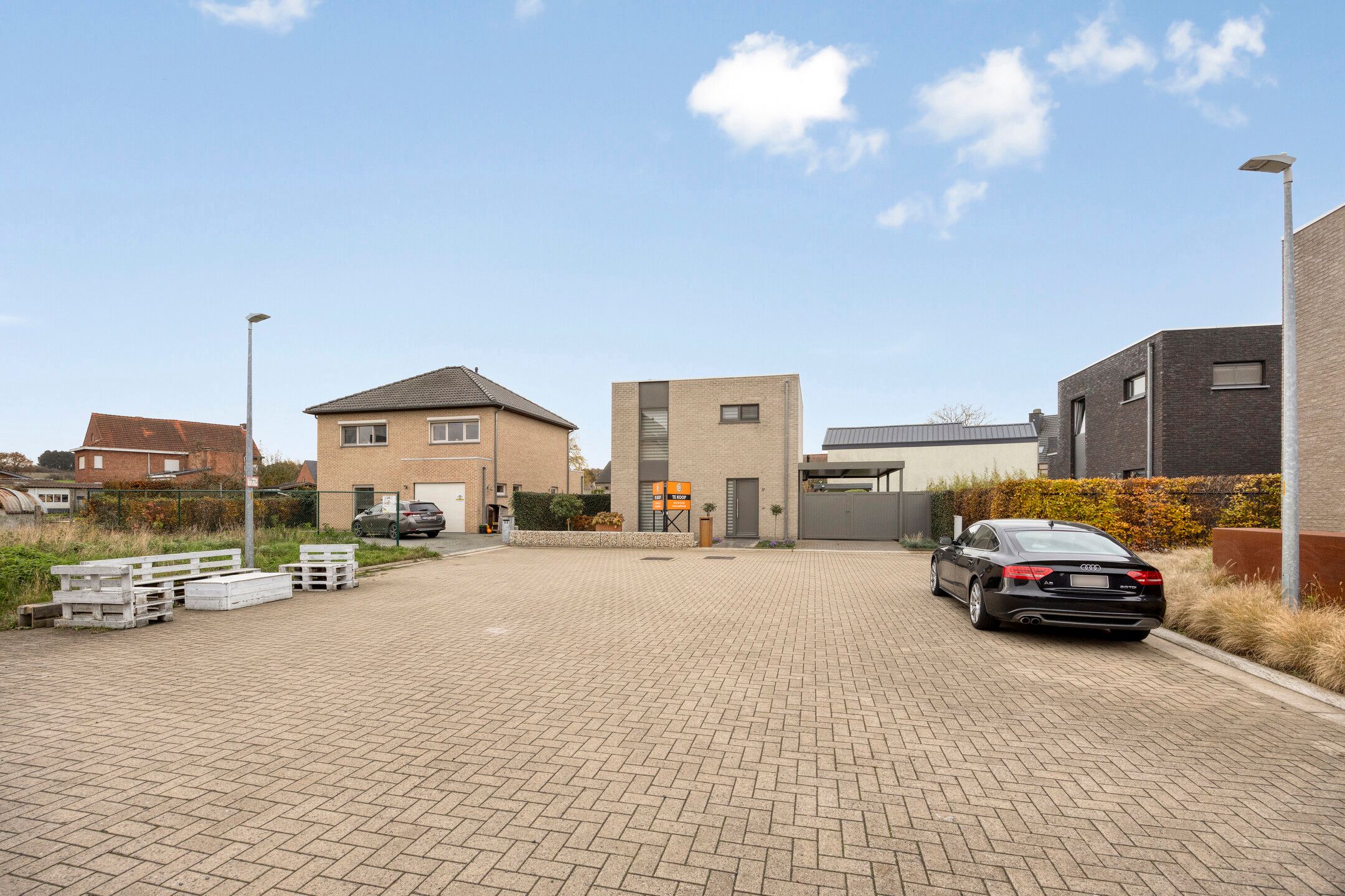 Prachtige recente woning op uitstekende locatie foto 25