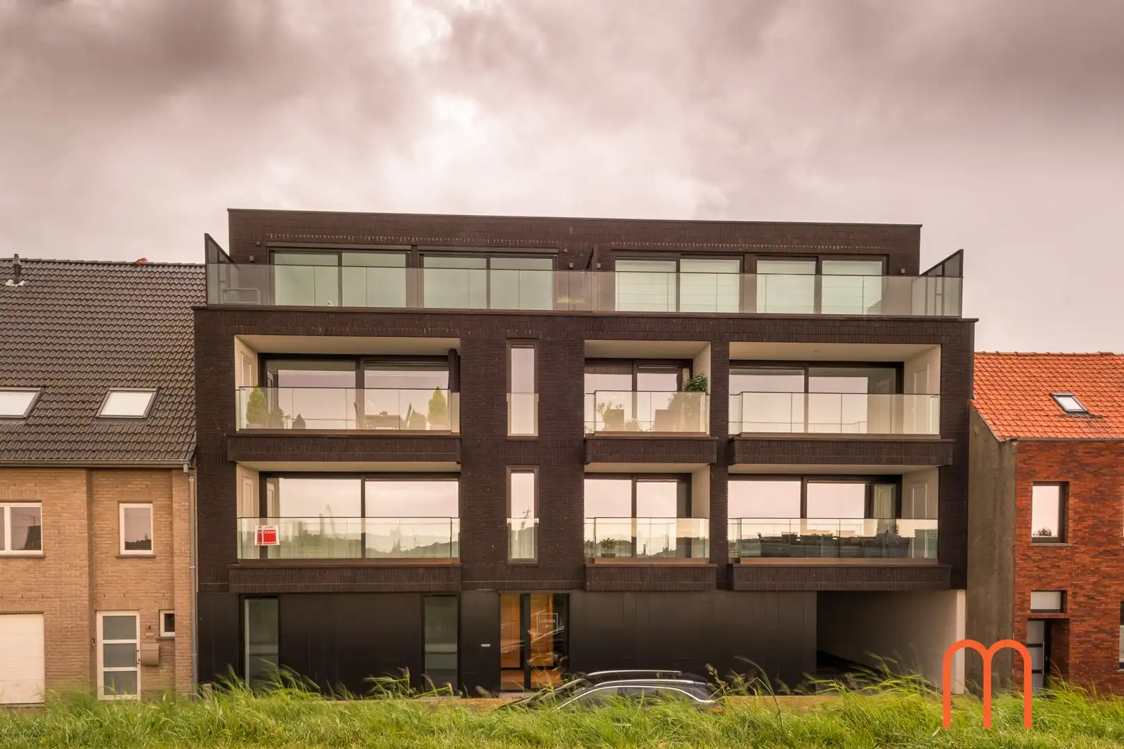 Ruim gelijkvloers appartement met terras en tuin in residentie “Lakeside” te Bredene aan de Spuikom foto {{pictureIndex}}