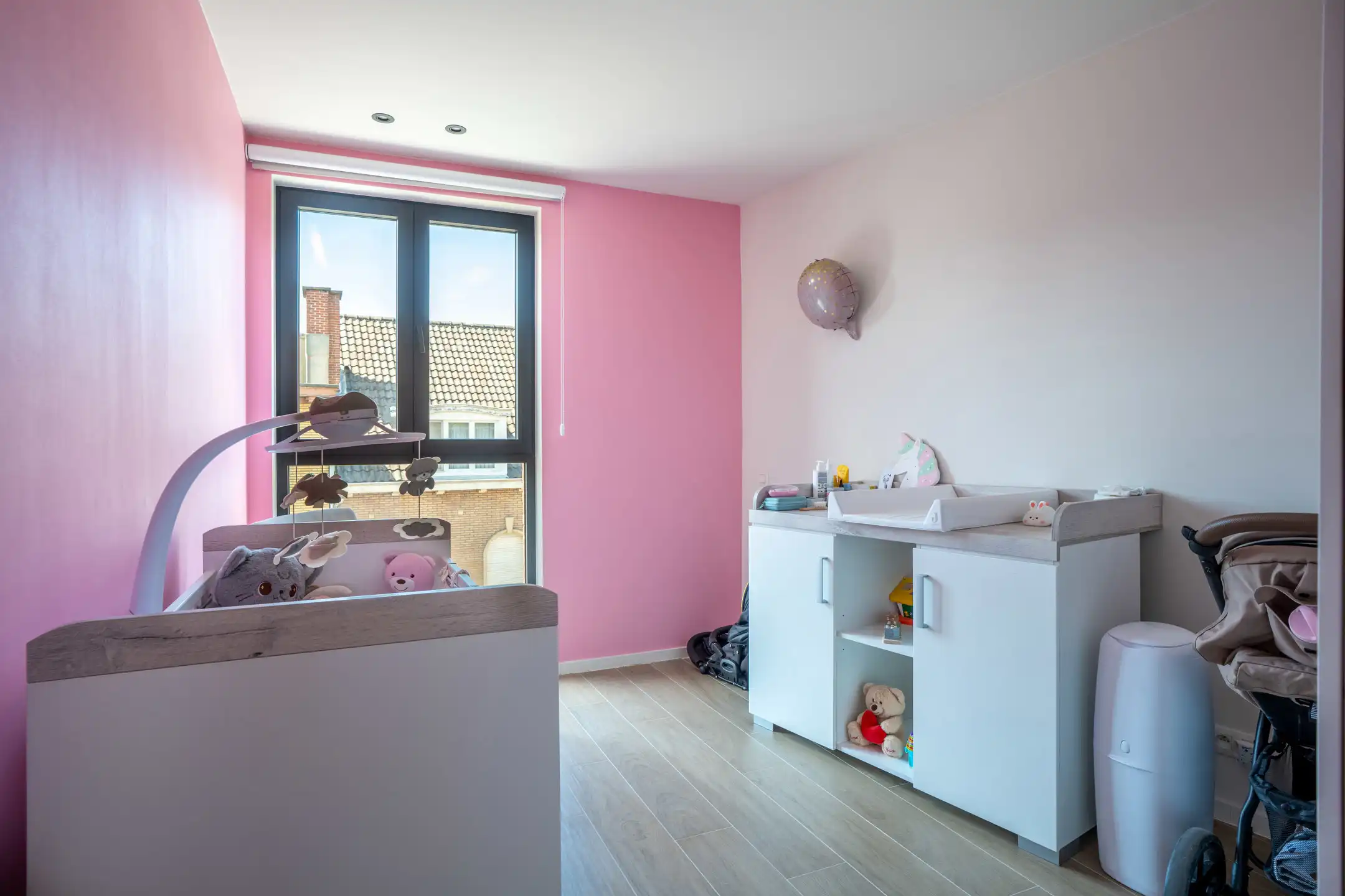 Knap en licht appartement op de 2e verd. met 2 terrassen foto 28